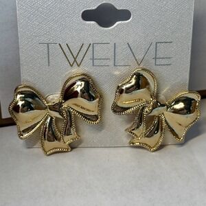 Earrings post‎  NWT Gold Bows Post Quilted Puffed Trendy. Mothers Day